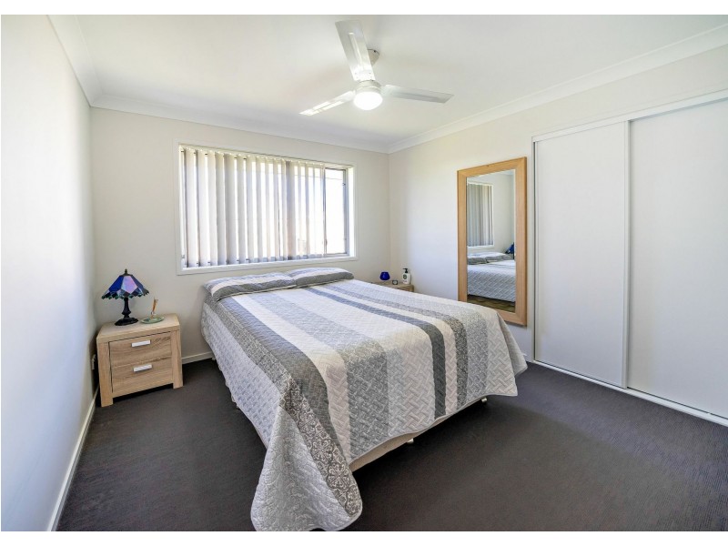 27 Mariner Avenue, Old Bar NSW 2430