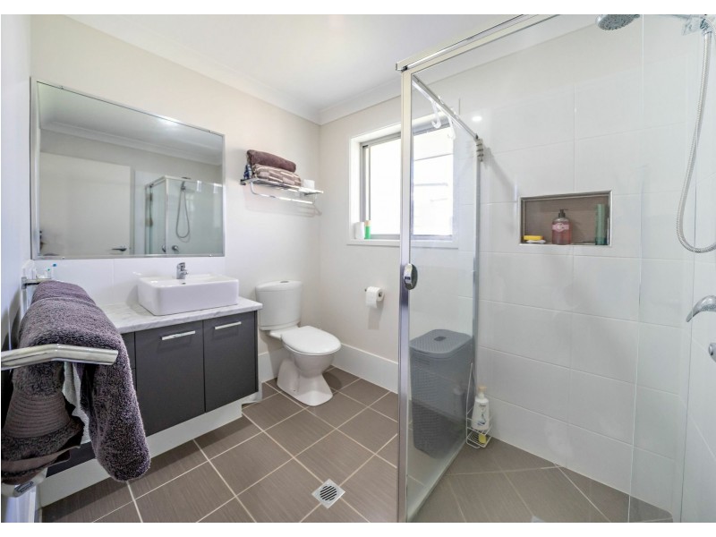 27 Mariner Avenue, Old Bar NSW 2430