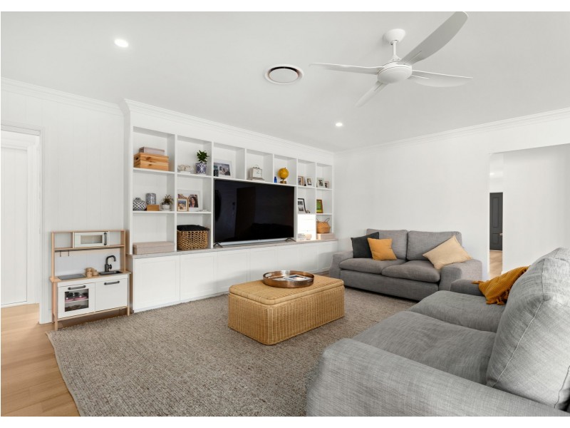 3 Bunyan Avenue, Old Bar NSW 2430