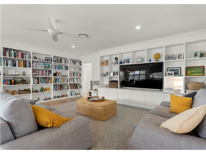 3 Bunyan Avenue, Old Bar NSW 2430