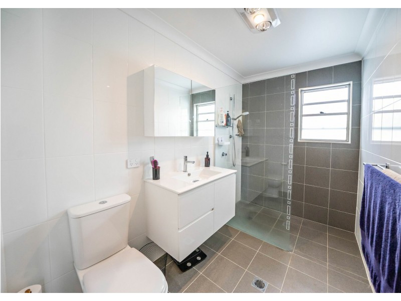 1/119 Forest Lane, Old Bar NSW 2430