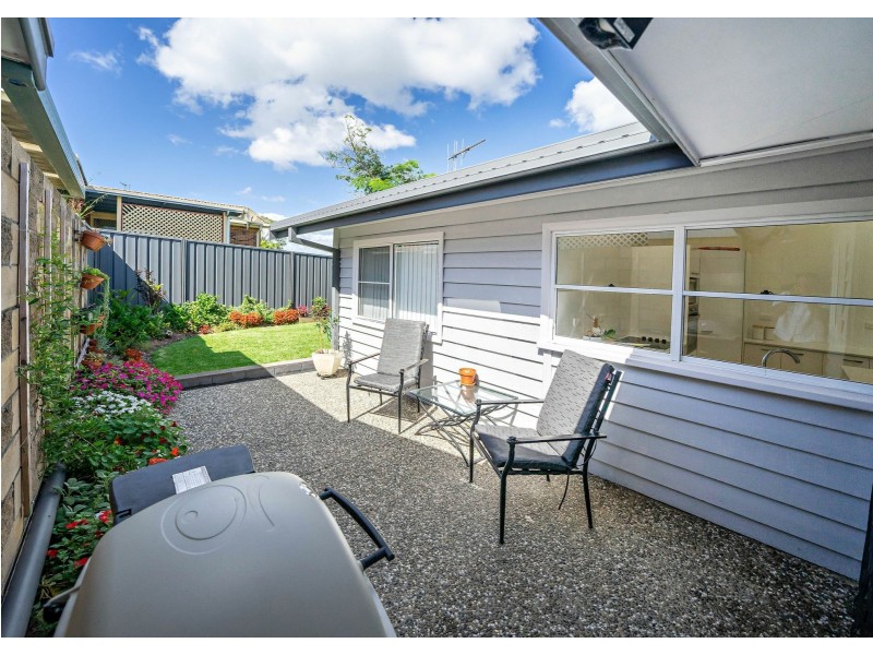 1B Kestrel Avenue, Old Bar NSW 2430