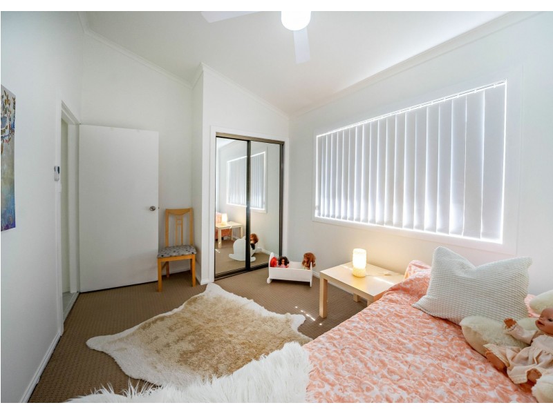 1B Kestrel Avenue, Old Bar NSW 2430