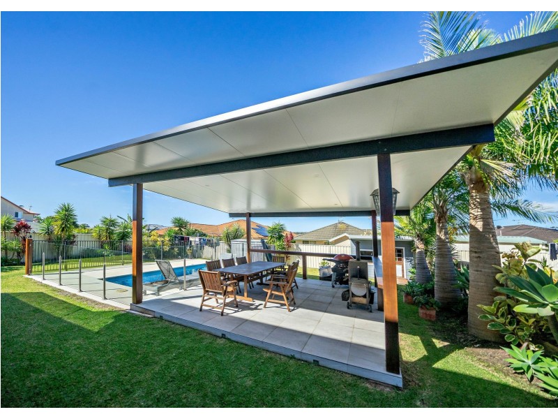 330 Saltwater Rd, Wallabi Point NSW 2430