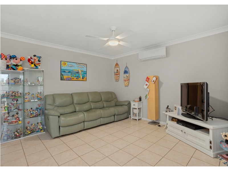 2/15 Lewis Street, Old Bar NSW 2430