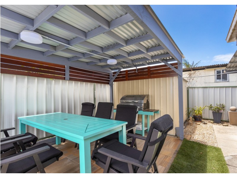 2/15 Lewis Street, Old Bar NSW 2430
