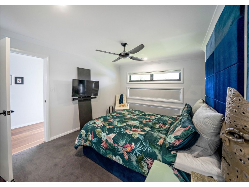 110 Albatross Way, Old Bar NSW 2430
