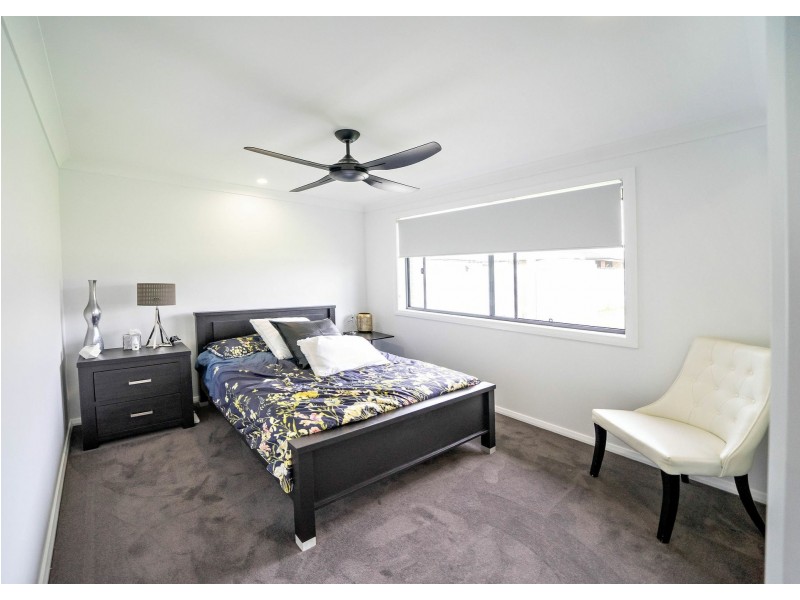110 Albatross Way, Old Bar NSW 2430