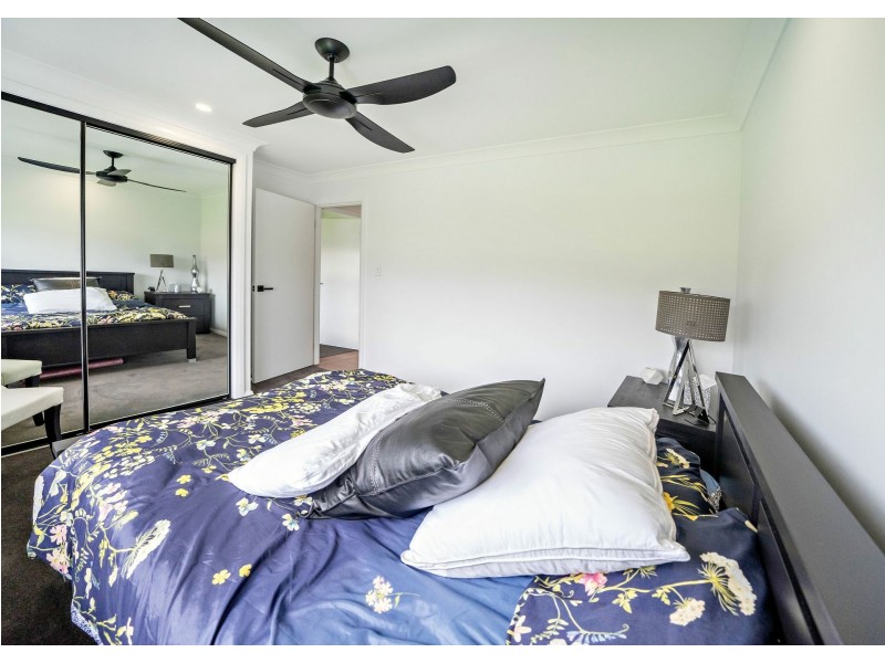 110 Albatross Way, Old Bar NSW 2430