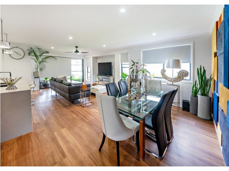 110 Albatross Way, Old Bar NSW 2430