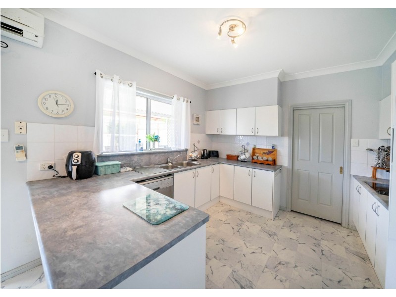 7 Berber Road, Old Bar NSW 2430