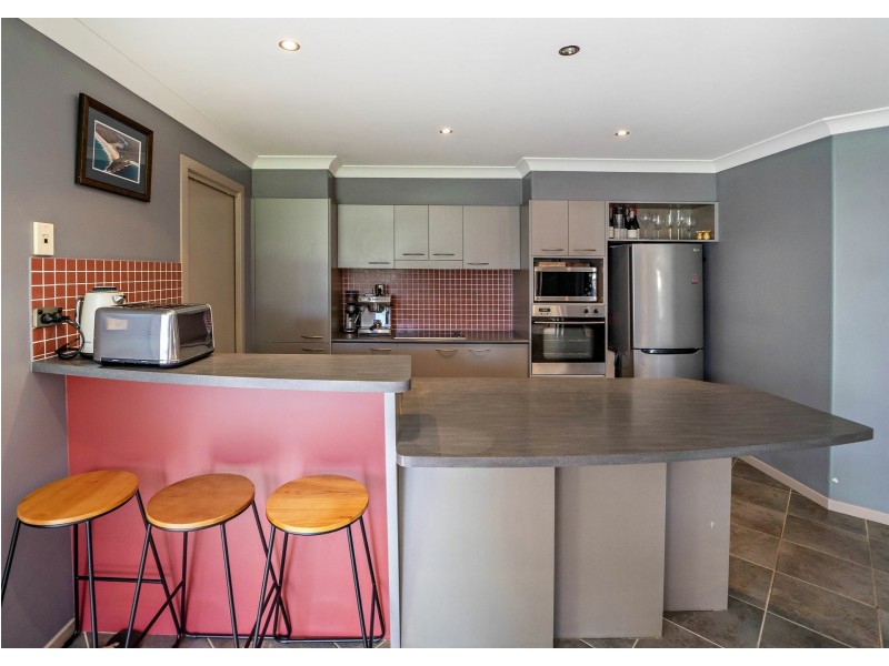 7 Rosier Place, Old Bar NSW 2430