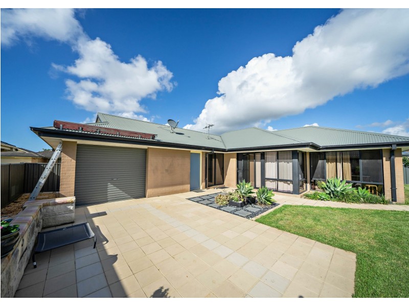 7 Rosier Place, Old Bar NSW 2430