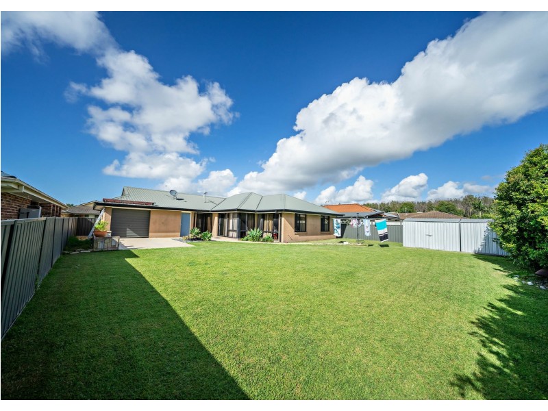 7 Rosier Place, Old Bar NSW 2430