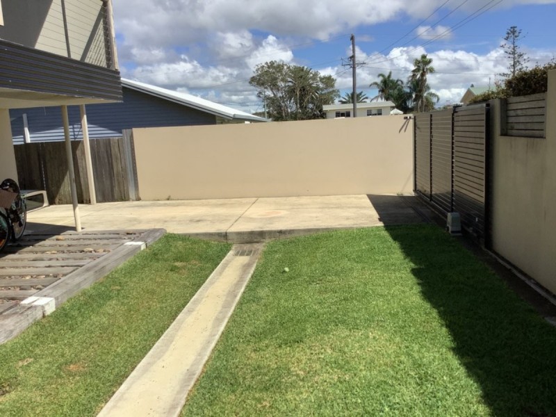 18 Kolang Street, Old Bar NSW 2430
