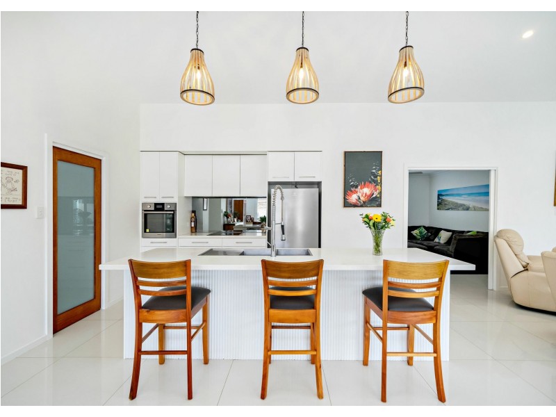 24 Howard St, Wallabi Point NSW 2430