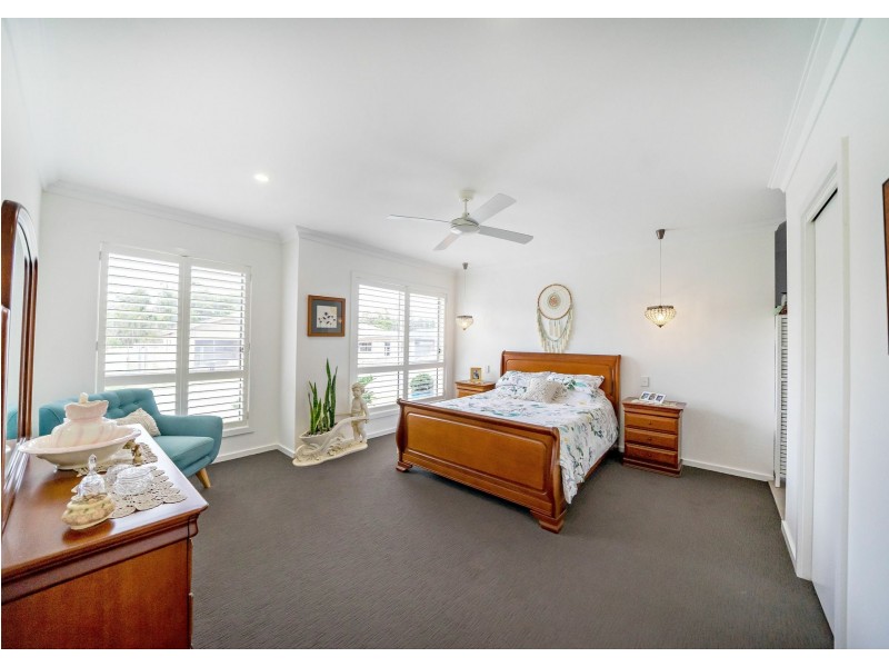 24 Howard St, Wallabi Point NSW 2430