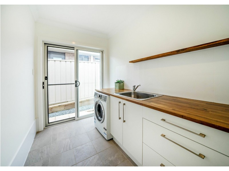 24 Howard St, Wallabi Point NSW 2430