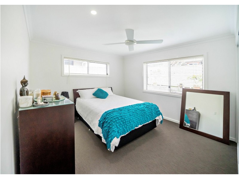 24 Howard St, Wallabi Point NSW 2430