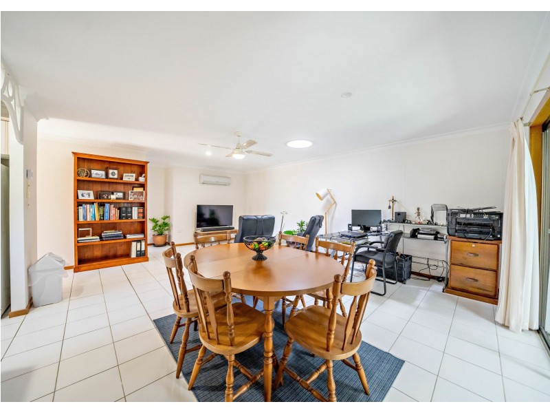 1 Carrabeen Drive, Old Bar NSW 2430