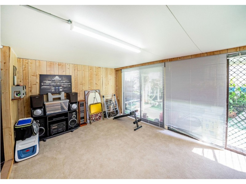 1 Carrabeen Drive, Old Bar NSW 2430