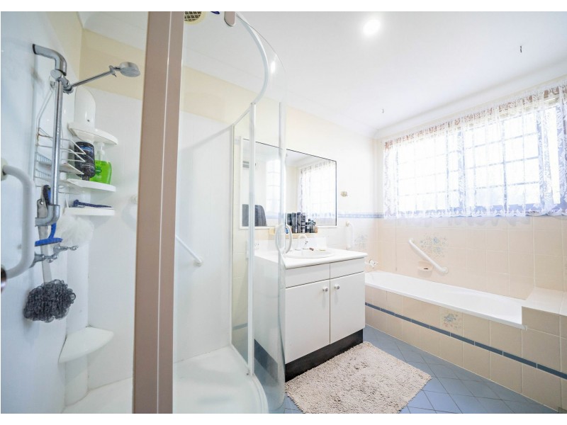 1 Carrabeen Drive, Old Bar NSW 2430