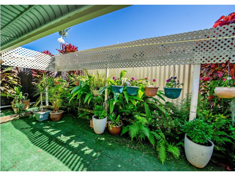 1 Carrabeen Drive, Old Bar NSW 2430