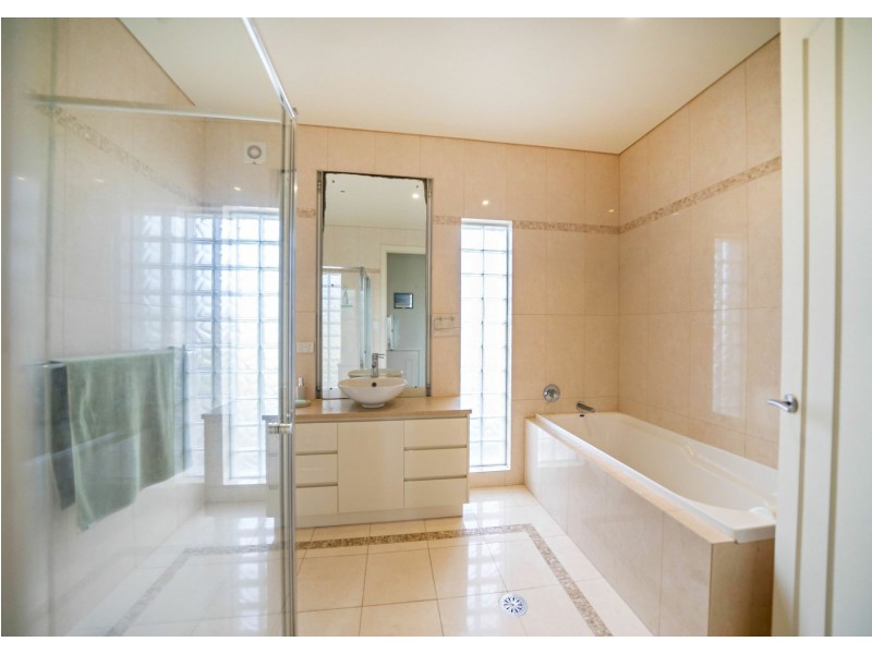 4/38 Lewis Street, Old Bar NSW 2430