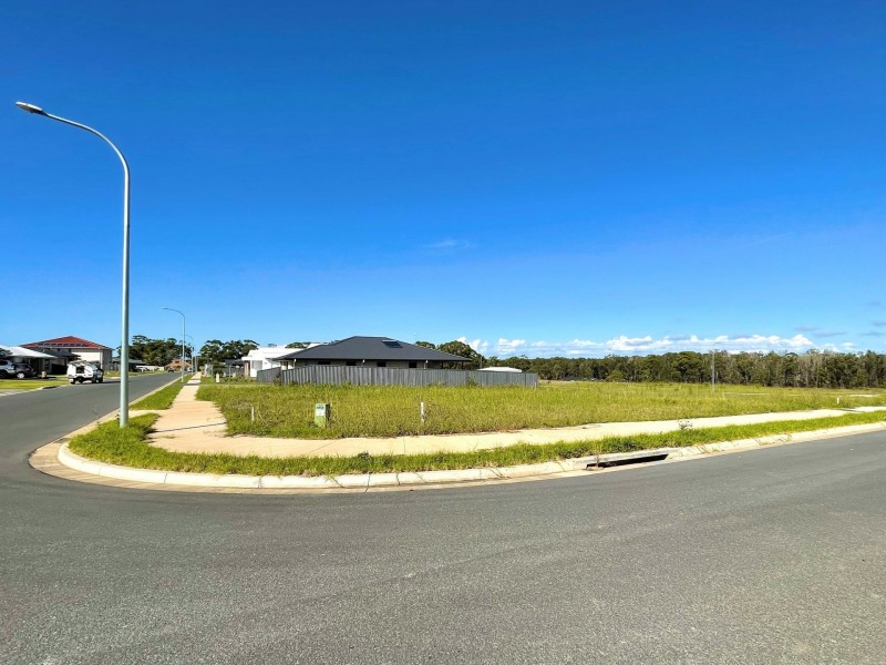 2 Bunyan Avenue, Old Bar NSW 2430