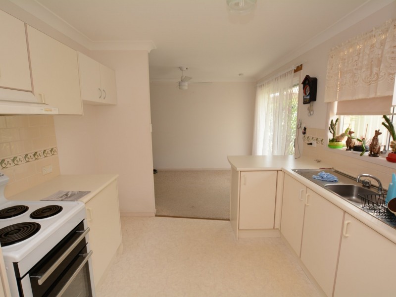 Unit 3/37 Old Bar Road, Old Bar NSW 2430