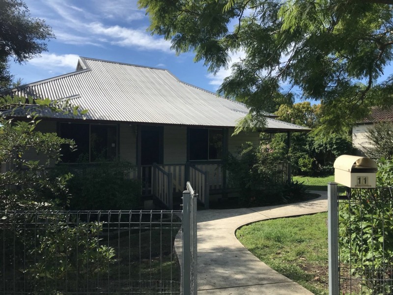 11 Wingham Road, Taree NSW 2430