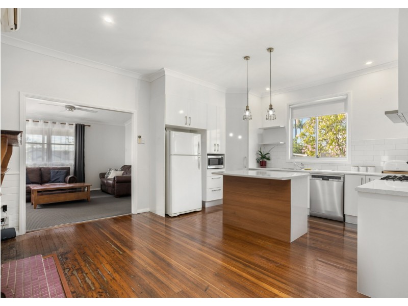 11 Wingham Road, Taree NSW 2430