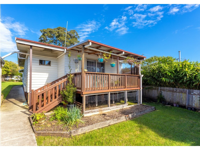 11 Wingham Road, Taree NSW 2430