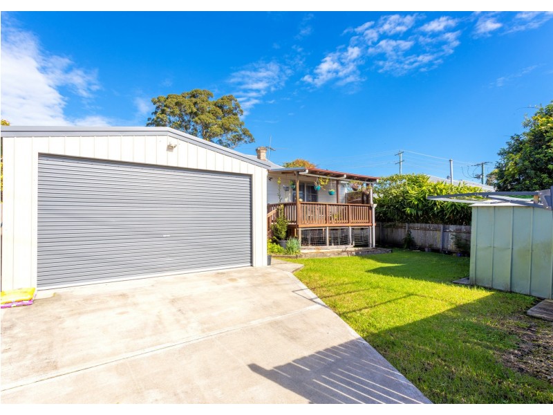 11 Wingham Road, Taree NSW 2430