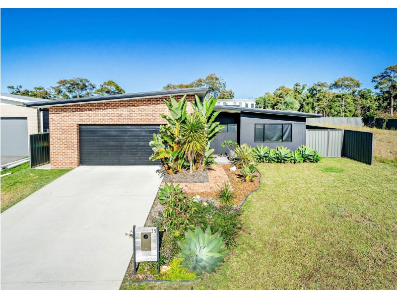 25 Janice Street, Wallabi Point NSW 2430