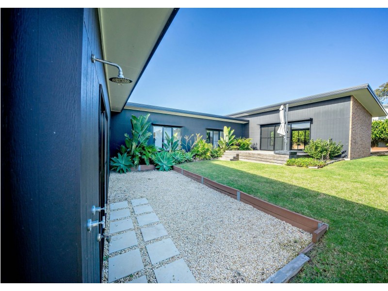 25 Janice Street, Wallabi Point NSW 2430