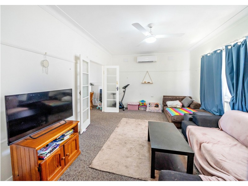 16 Richardson Street, Taree NSW 2430