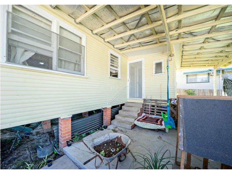 16 Richardson Street, Taree NSW 2430