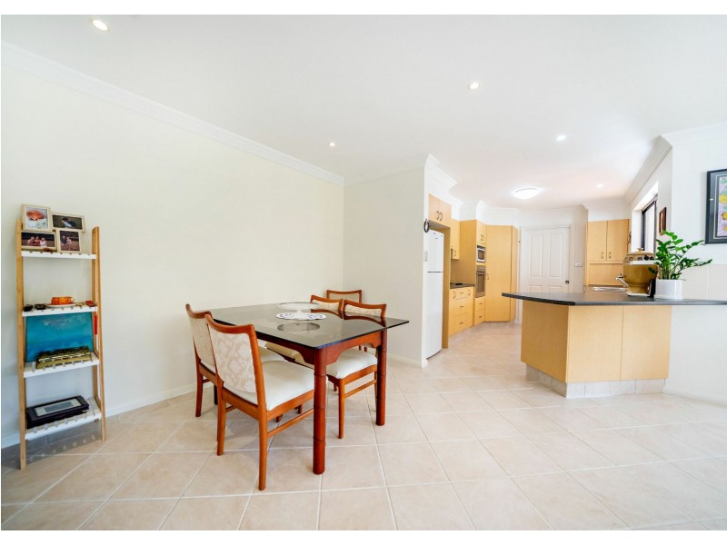 6 Gannet Crescent, Old Bar NSW 2430