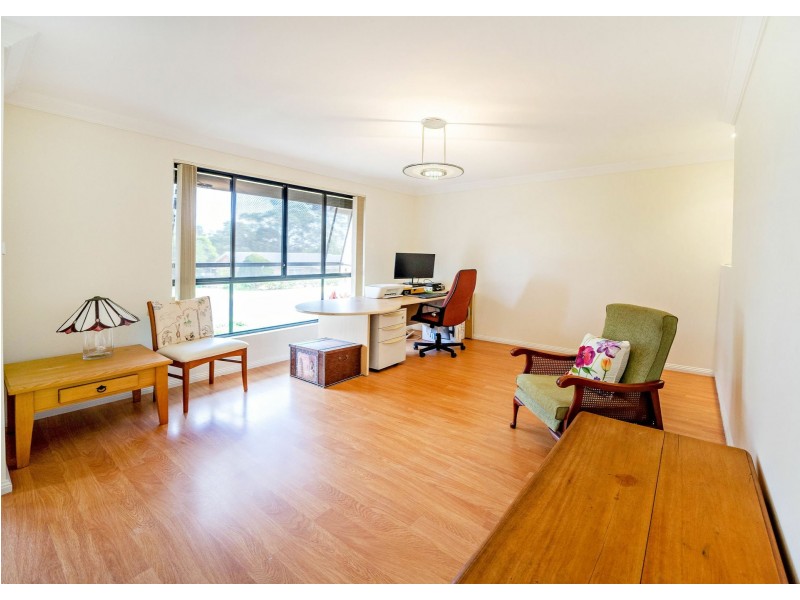 6 Gannet Crescent, Old Bar NSW 2430