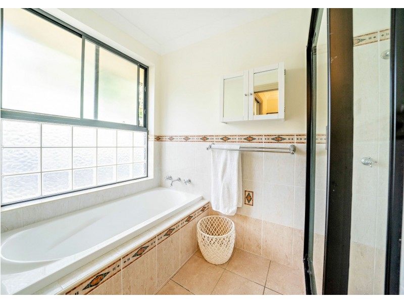 6 Gannet Crescent, Old Bar NSW 2430