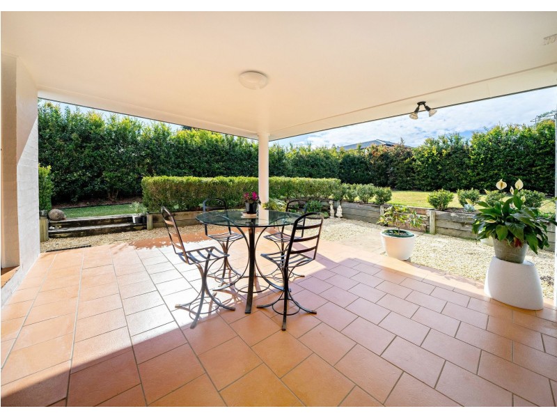 6 Gannet Crescent, Old Bar NSW 2430