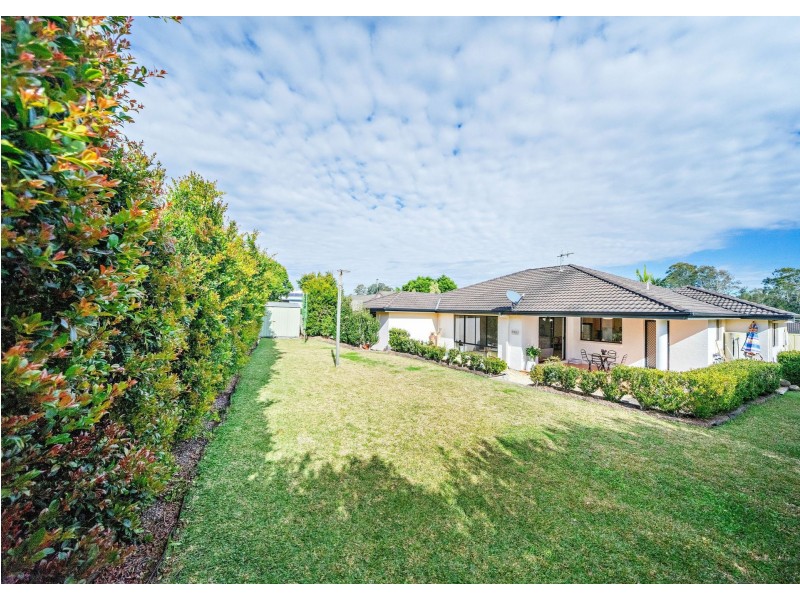 6 Gannet Crescent, Old Bar NSW 2430