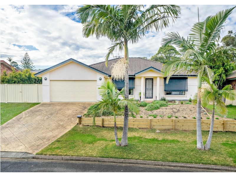 6 Gannet Crescent, Old Bar NSW 2430