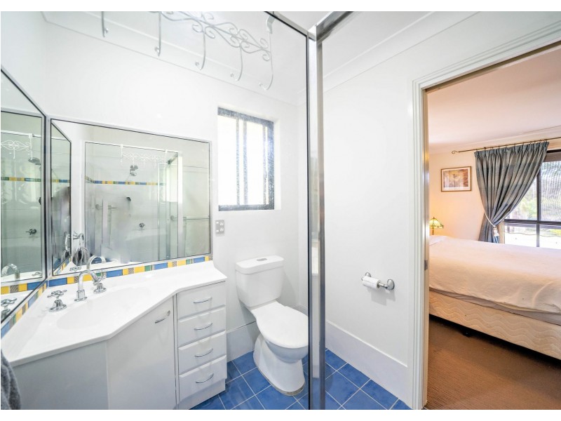 6 Gannet Crescent, Old Bar NSW 2430