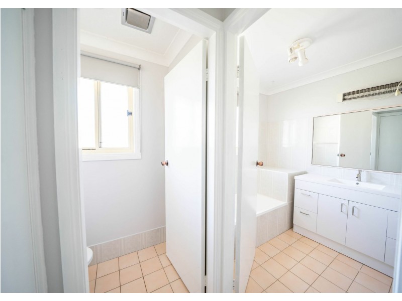 1/58-60 Wyden Street, Old Bar NSW 2430