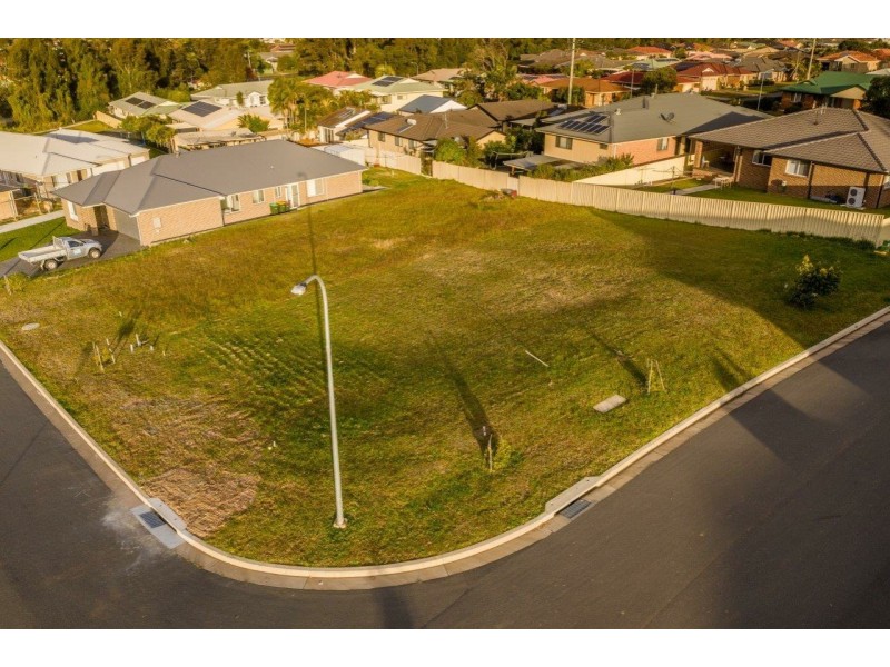 1 Maita Way, Old Bar NSW 2430