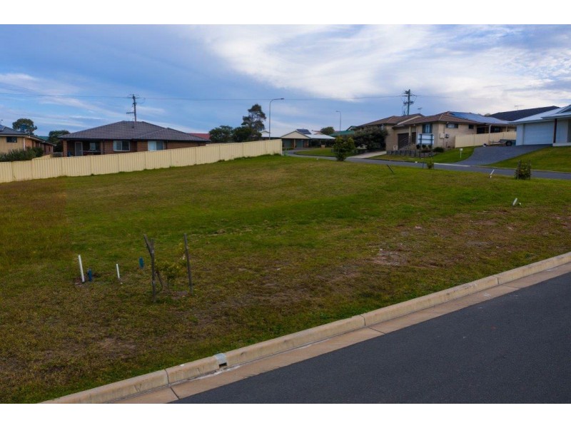 1 Maita Way, Old Bar NSW 2430