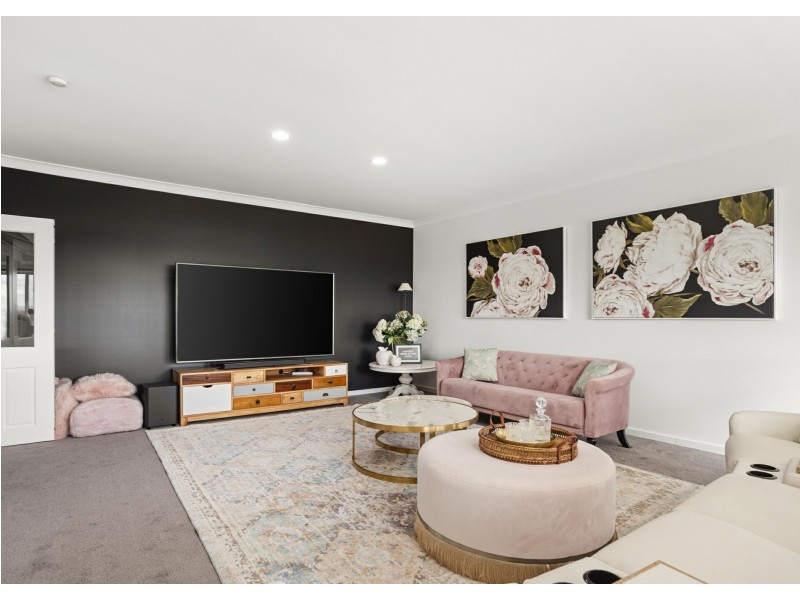 51 Riverview Road, Mitchells Island NSW 2430