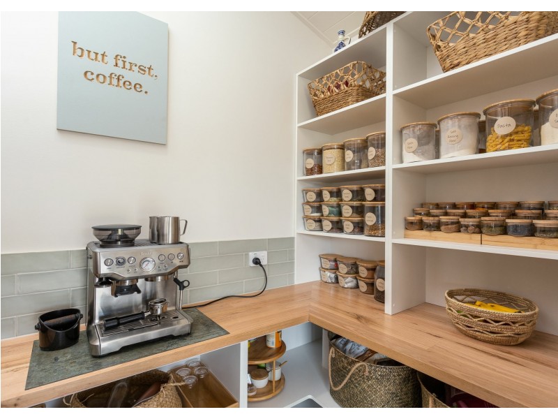 104 Albatross Way, Old Bar NSW 2430